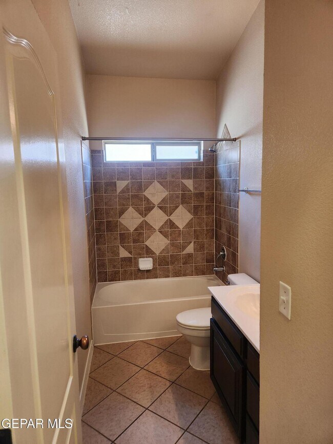 Building Photo - 4001 Tuscany Hills Pl
