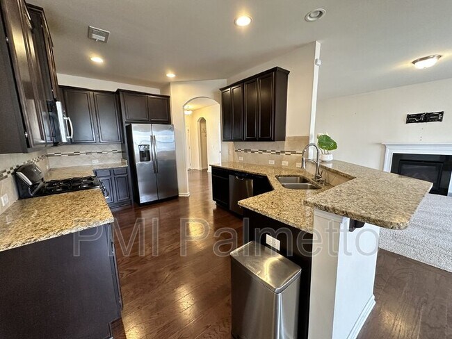 Building Photo - 933 Centennial Dr