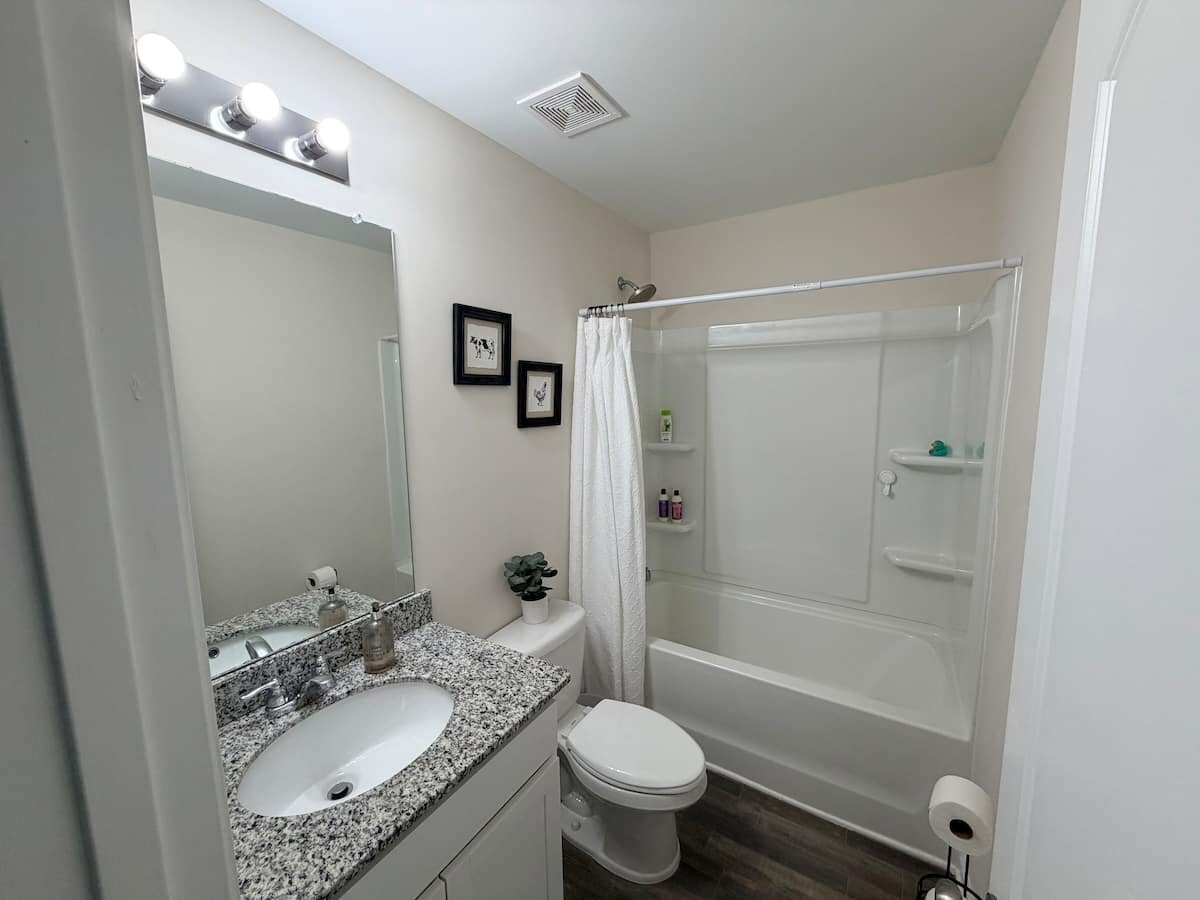 Building Photo - 301 Long Grove Ln