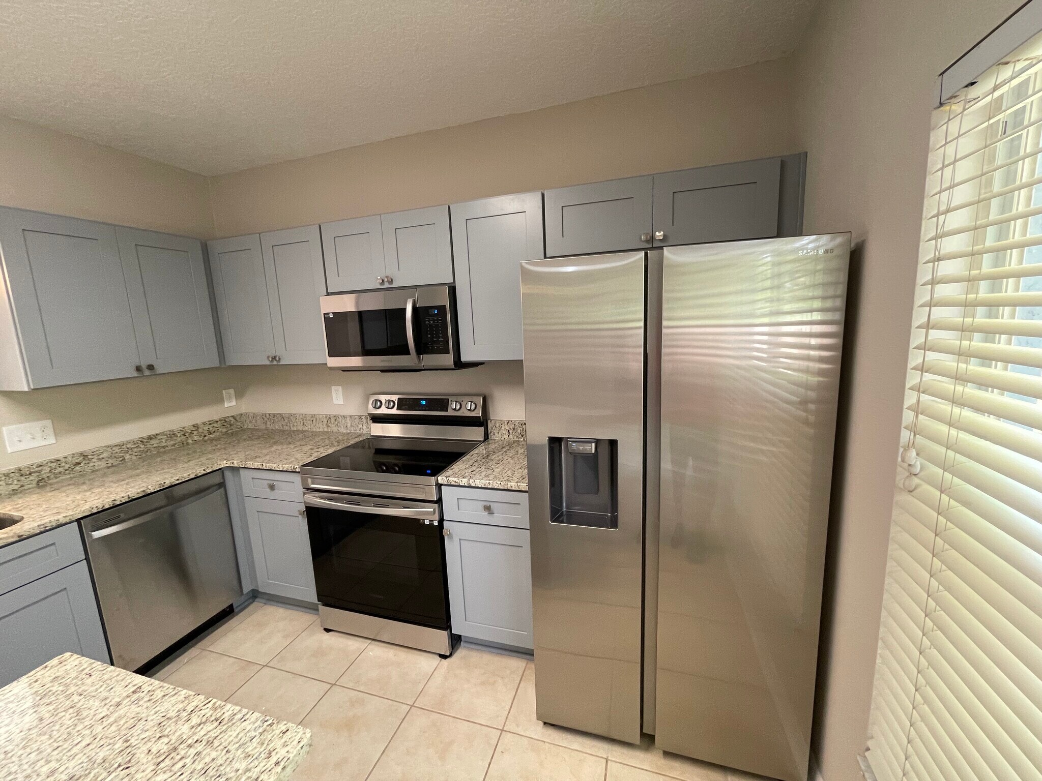 Building Photo - 4228 Boca Woods Dr