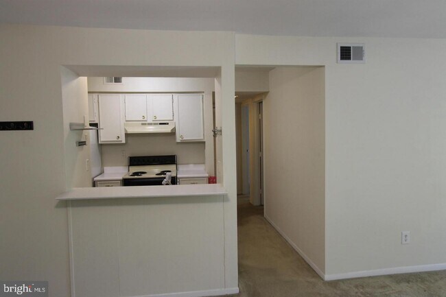 Building Photo - 8509 Barrington Ct