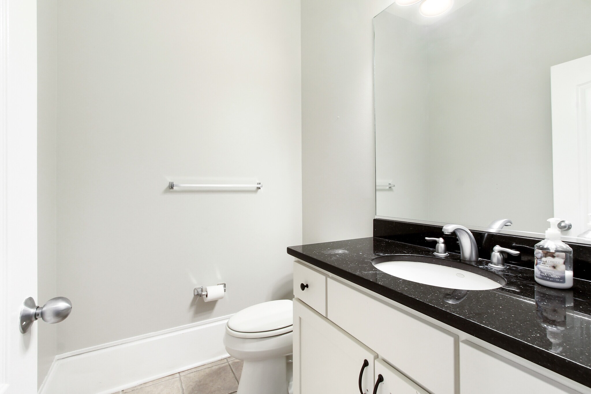 Half Bathrom - 836 Park Ave