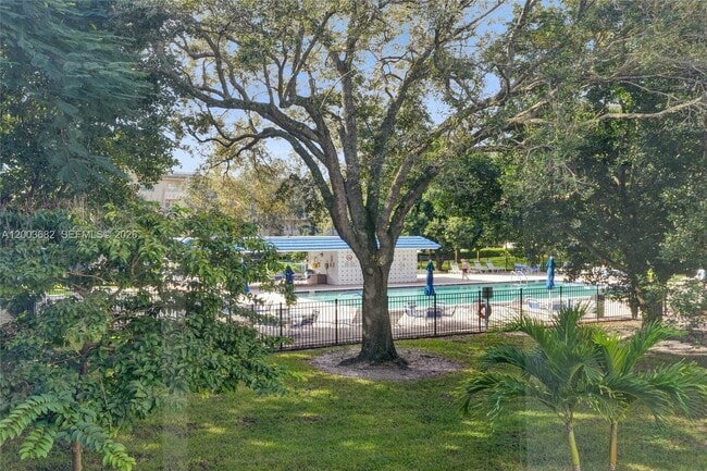 Building Photo - 3001 Portofino Isle