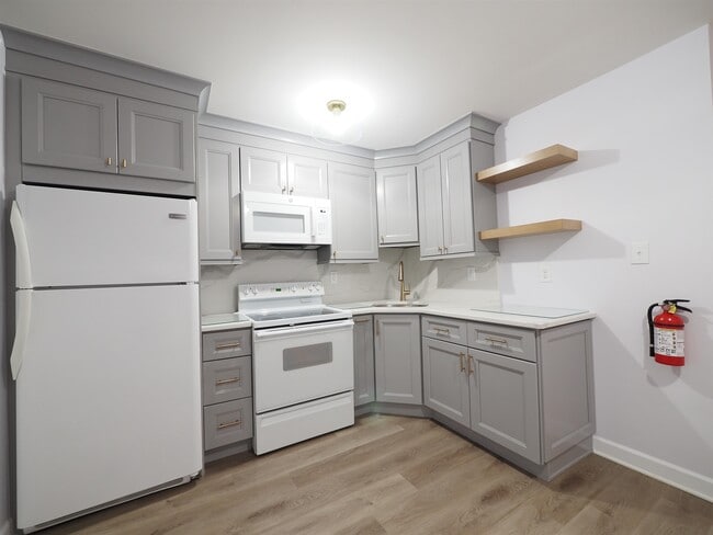 Building Photo - 78 69th St