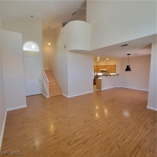 Building Photo - 8765 Villa Alex Ave