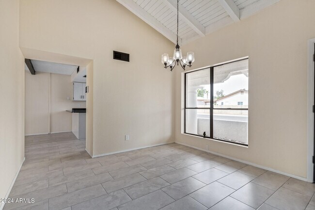 Building Photo - 3917 W Juniper Ave