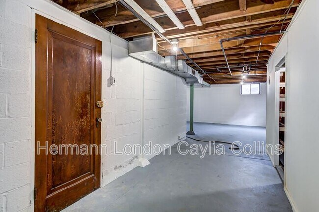 Building Photo - 7725 Kenridge Ln