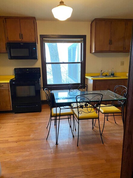 Building Photo - 1001 Rutledge Ct