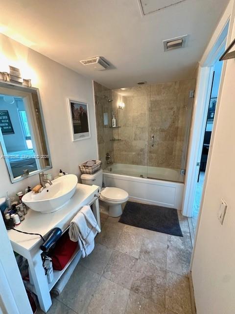 Building Photo - 350 S Miami Ave