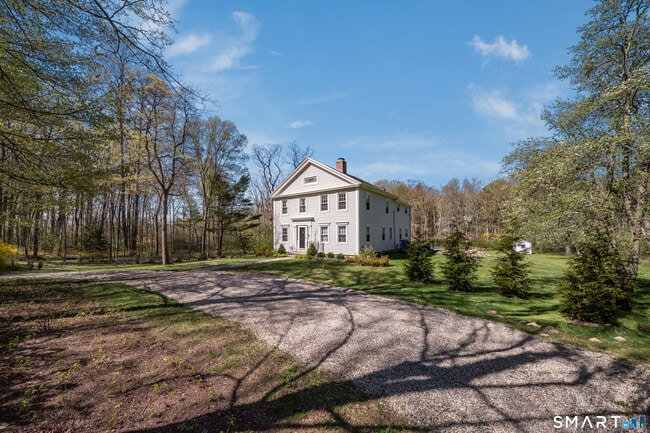 Building Photo - 50 Ledge Hill Rd