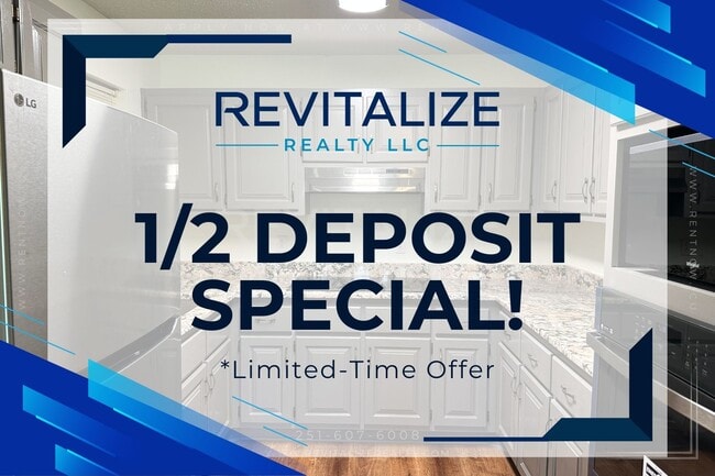 Primary Photo - $850 Deposit Special! 4 Bd /2 Ba with NEW ...