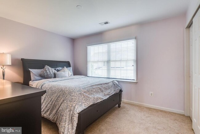 Building Photo - 10857 Hunter Gate Way