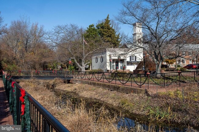 Building Photo - 6612 Wakefield Dr