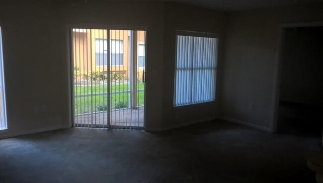 Building Photo - 4759 Via Palm Lakes