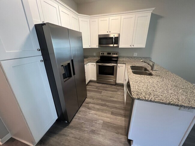 Building Photo - W 27th Street