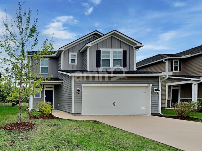 Building Photo - 329 Banyan Frst Dr