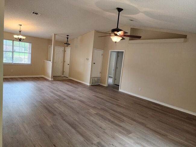 Building Photo - 5729 Bronco Pl