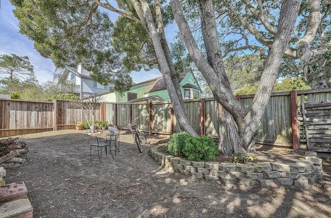 Building Photo - 1064 Harrison St