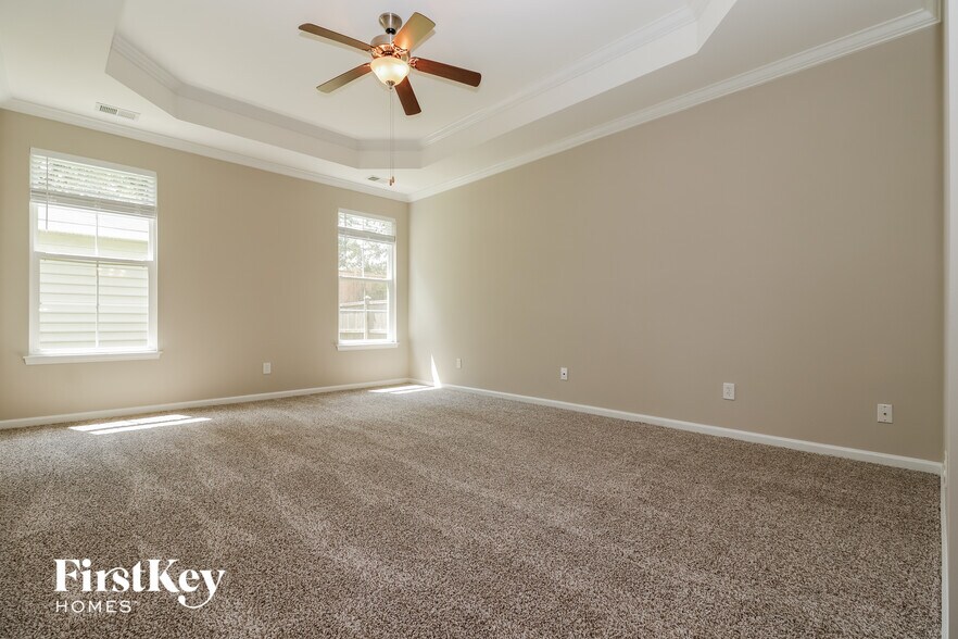 Building Photo - 115 Marinella Dr