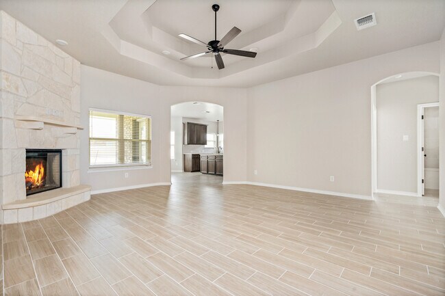 Building Photo - 602 Dred Roger Circle