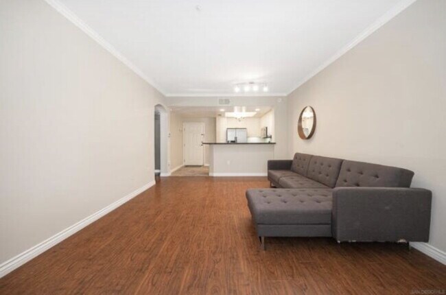 Building Photo - $2,750 - 1 Bed / 1 Bath Bottom Floor Beautiful Condo at Regents La Jolla