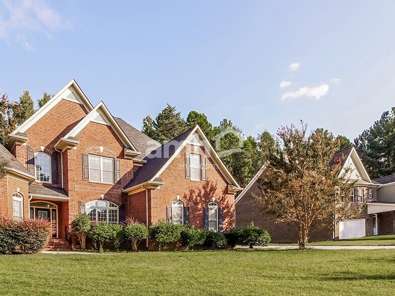 Building Photo - 3010 Phillips Fairway Dr