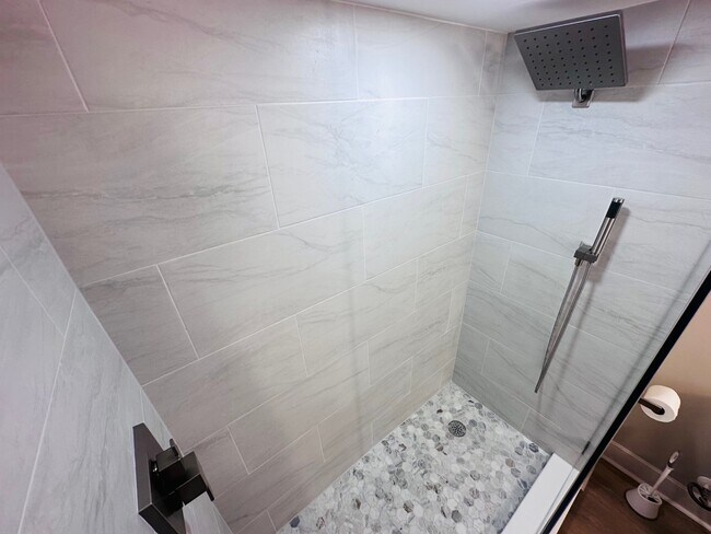 Building Photo - 555 Gulf Way