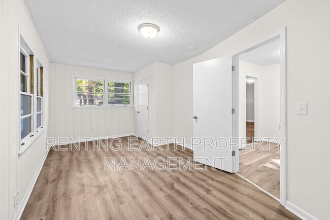 Building Photo - 1128 Cardwell Ln