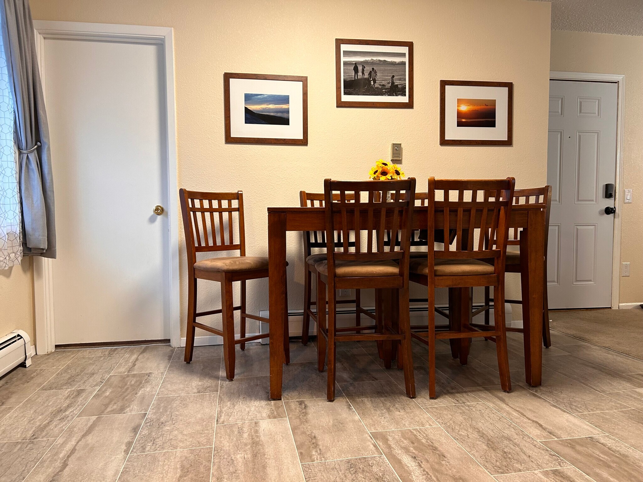 Building Photo - 1720 Beaver Pl