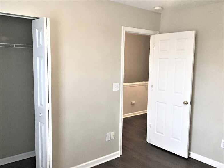 Building Photo - 1 Warbler Ct
