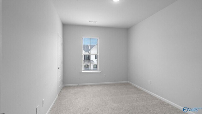 Building Photo - 329 Hay Rake Dr
