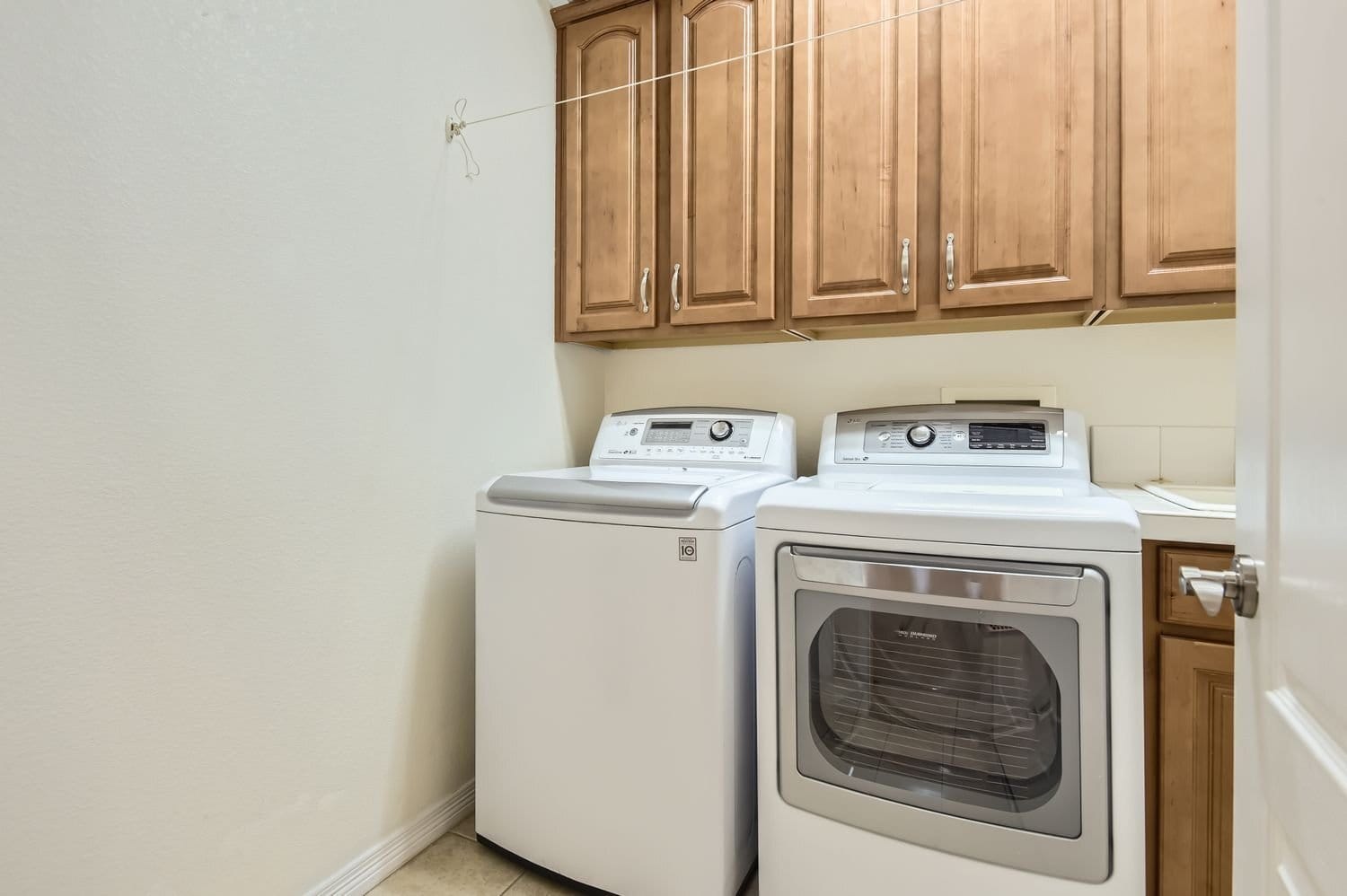 Building Photo - 11883 E Fair Ave