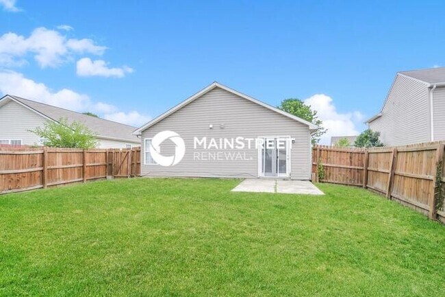 Building Photo - 3 Bedroom Pet-Friendly Home in Indianapolis, IN with Main Street Renewal