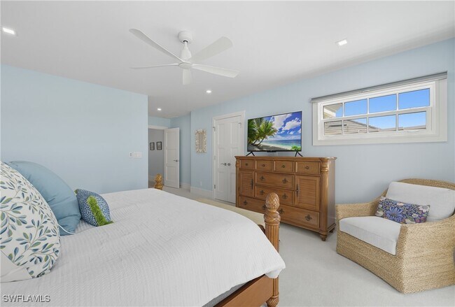 Building Photo - 360 Carlton Pl