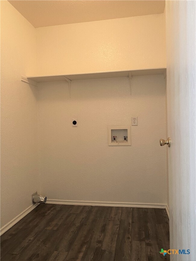 Building Photo - 4409 Jeff Scott Dr