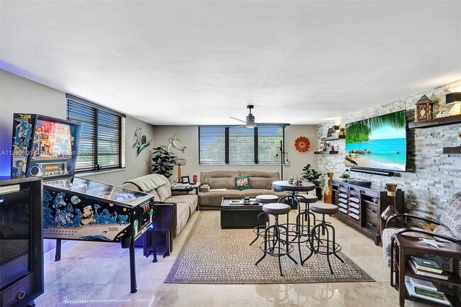 Building Photo - 1811 Jefferson St