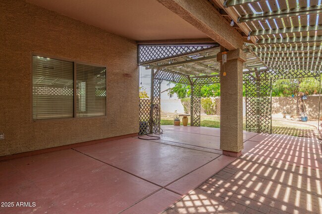 Building Photo - 13949 N 133rd Dr