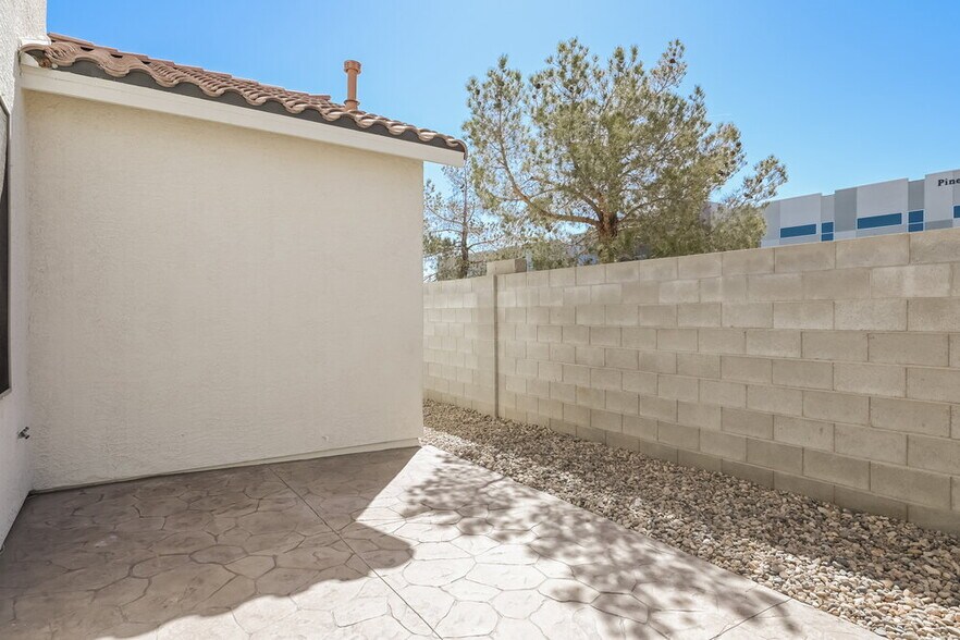 Building Photo - 1409 Winters Run Ave