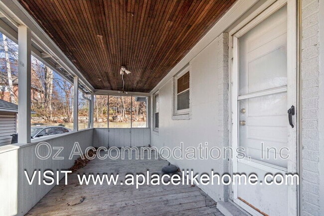 Building Photo - 1501 N 22nd St