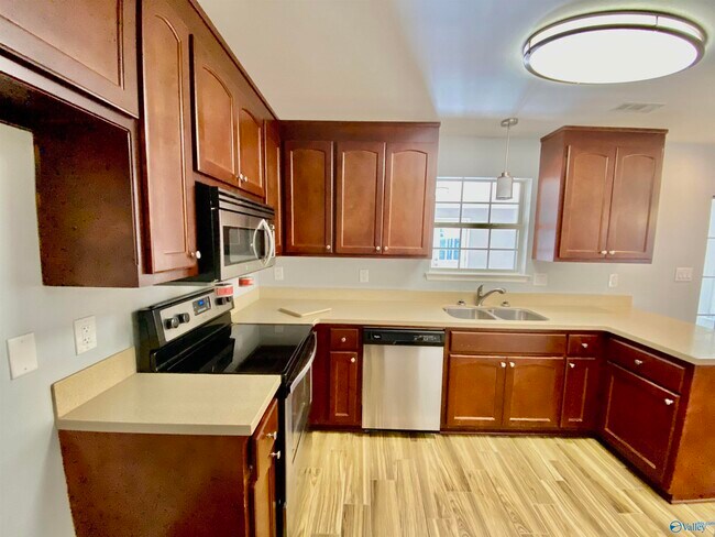 Building Photo - 304 Harvestwood Ct