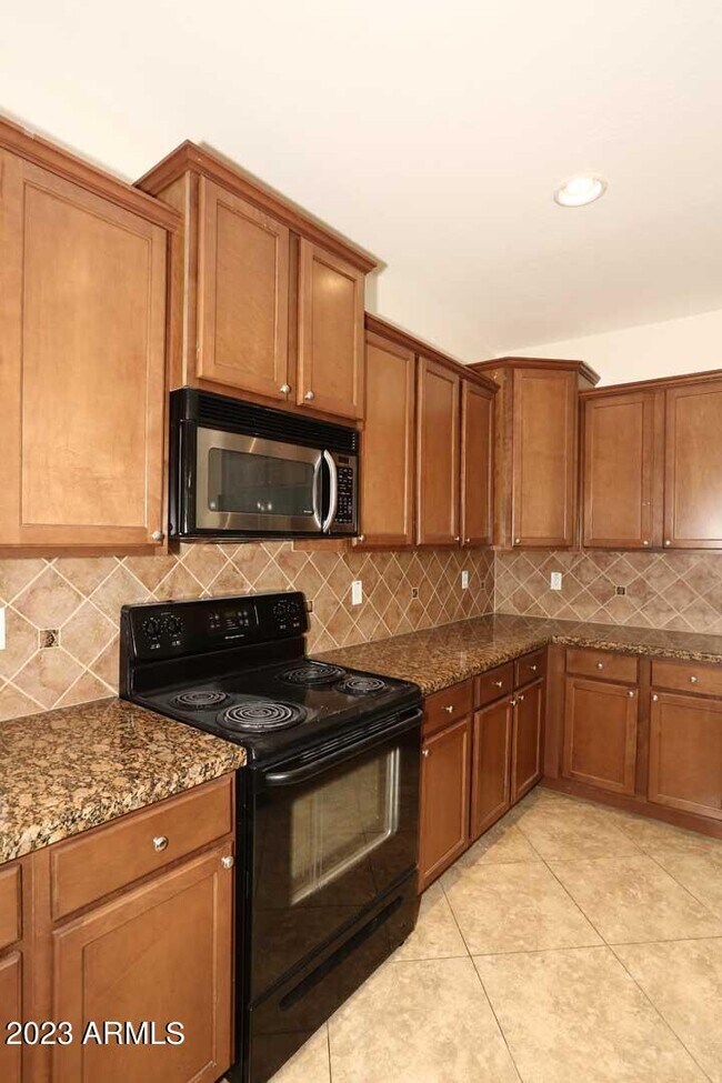 Building Photo - 7062 W Andrew Ln