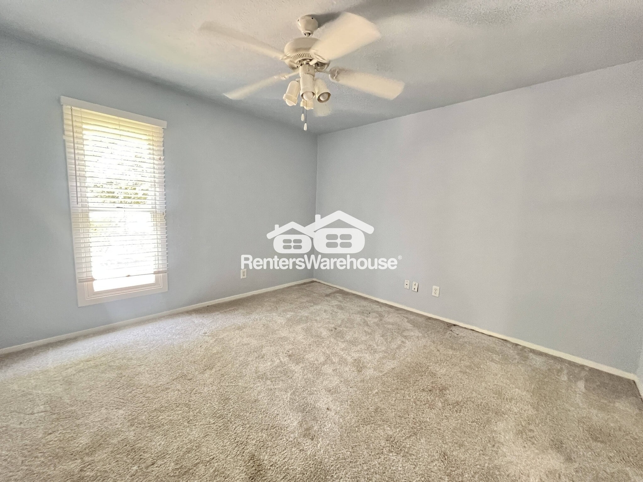 Building Photo - 5928 Sandhurst Ln