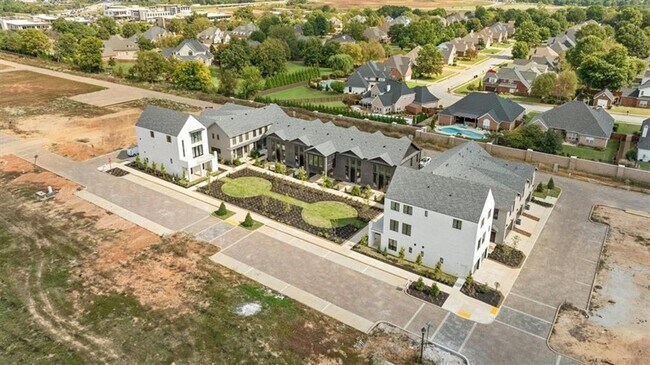 Building Photo - 4611 S 47th St