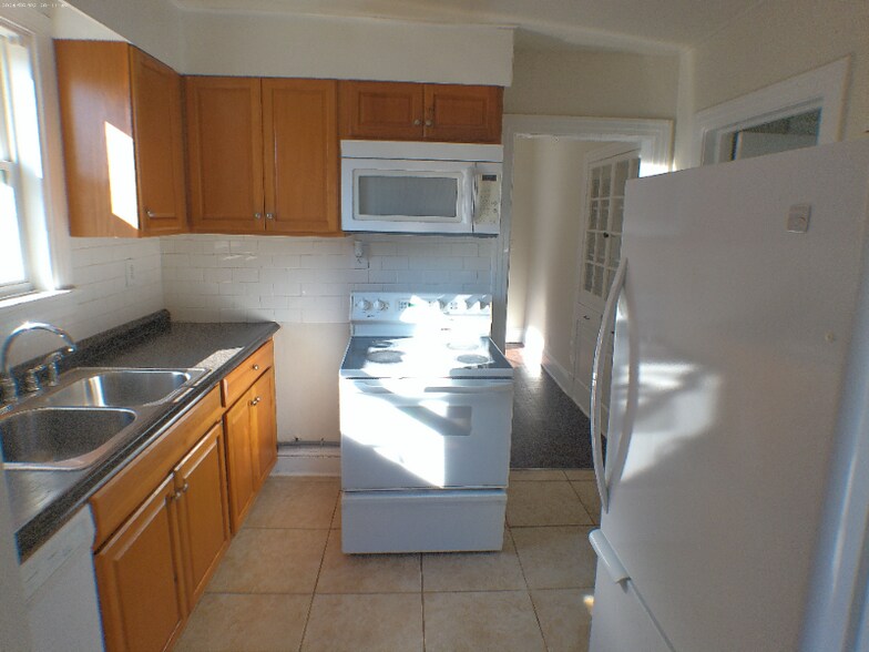 Building Photo - 3004 Semmes Ave