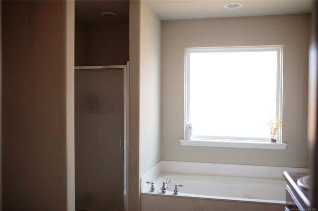 Building Photo - 15201 E 109th St N