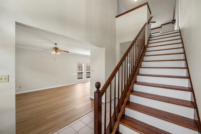 Building Photo - 4922 Moss Run Dr