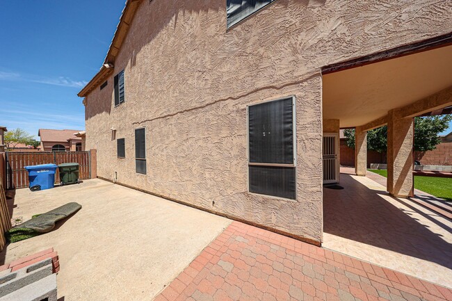 Building Photo - RV GATE! Lovely 4 bedroom, 3 bathroom home...