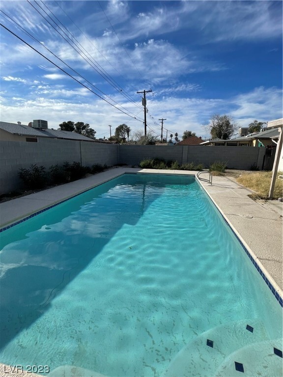 Building Photo - 4605 Cinderella Ln