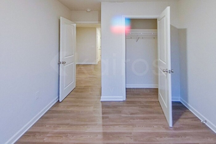 Building Photo - 320 Ironwood Ct