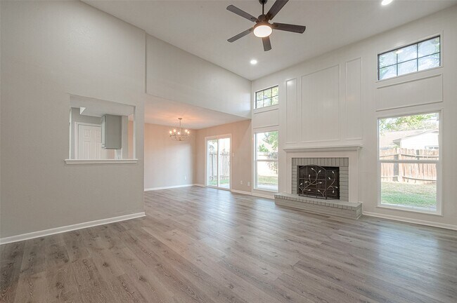 Building Photo - 15638 Schumann Ln